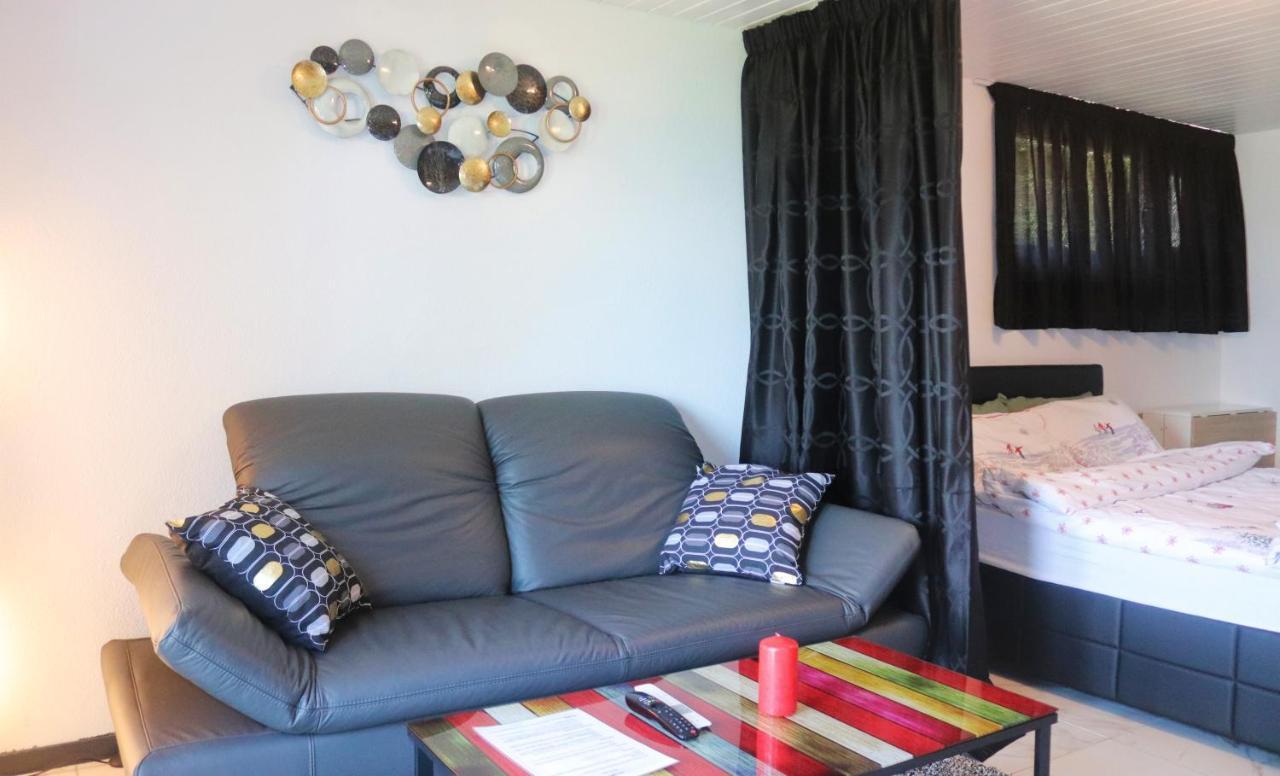 Ferienwohnung La Lapia Monthey Exterior foto